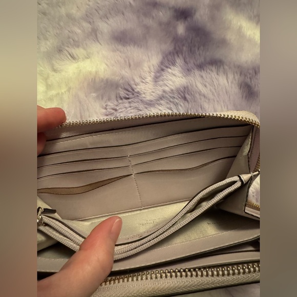 Kate Spade pebble lavender Wallet - Picture 5 of 6
